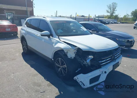 2019 Volkswagen Tiguan 2.0T Se/2.0T Sel/2.0T Sel R-Line/2.0T Sel R-Line Black z USA, uszkodzony, nr VIN 3VV3B7AX0KM184269